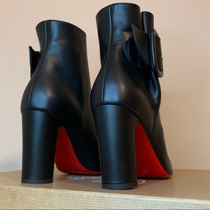 tres olivia louboutin